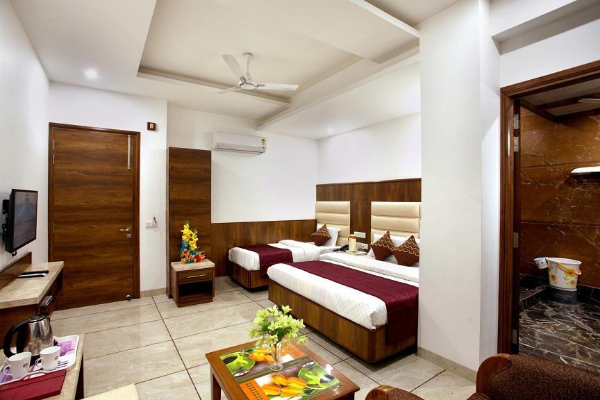 Hotel The Grand Inn Jammu Eksteriør bilde